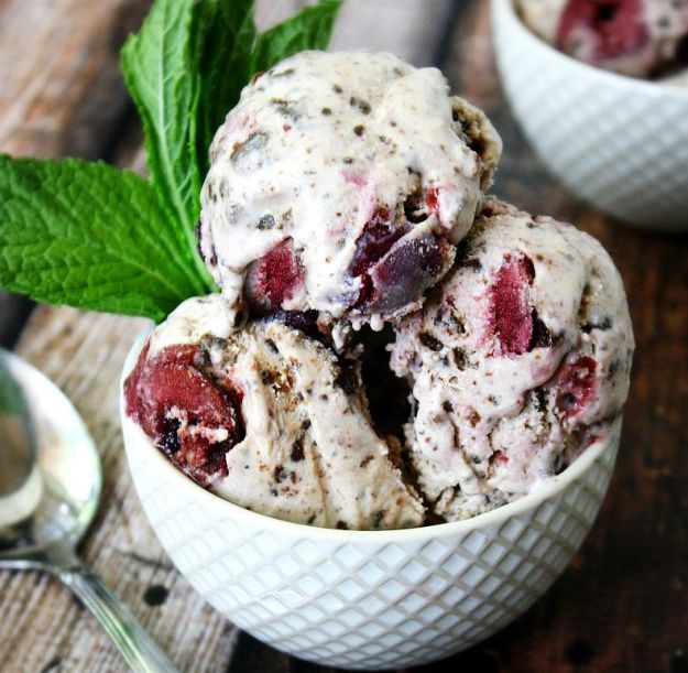 15-Delicious-Vegan-Ice-Cream-Recipes13